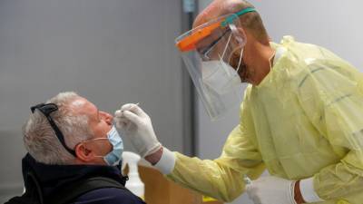 Анатолий Альтштейн - Во Франции - Во Франции за сутки выявили более 12 тысяч случаев коронавируса - russian.rt.com - Франция - Santé