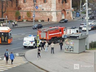 Службы экстренного реагирования прибыли к фонтану на площади Минина и Пожарского - vgoroden.ru - Россия - Нижегородская обл.