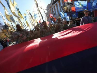 В Киеве прошел марш по случаю Дня защитника Украины, закончился он под Офисом президента - gordonua.com - Россия - Украина - Киев