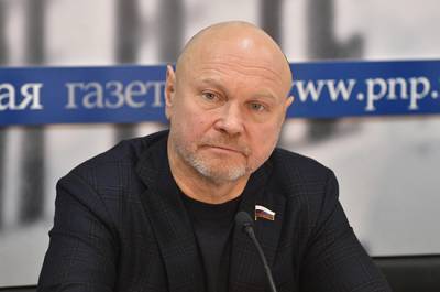 Сергей Катасонов - Катасонов предложил ввести специальный налоговый режим для министров, сенаторов и депутатов - pnp.ru