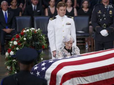 Джон Маккейн - Мать сенатора Маккейна умерла в возрасте 108 лет - gordonua.com - США