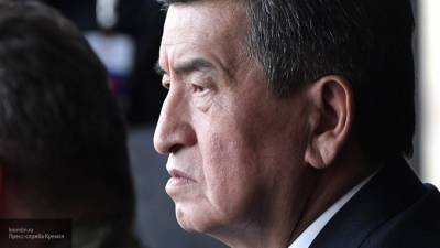 Сооронбай Жээнбеков - Киргизский президент ушел в отставку - politros.com - Киргизия