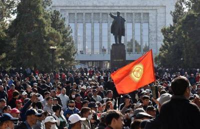 Сооронбай Жээнбеков - Президент Киргизии Жээнбеков подал в отставку - smartmoney.one - Киргизия