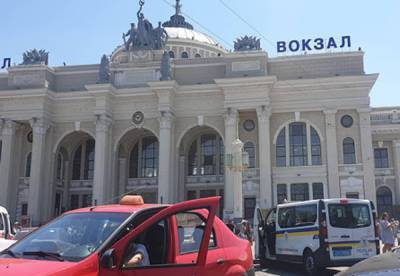 Приезжие с детьми открыли охоту на одесситов возле вокзала: подробности беспредела - odessa.politeka.net - Одесса