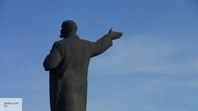 Алексей Журавко - Экс-депутат Рады рассказал, когда на Украине вернут памятники Ленину - politros.com - Москва - Украина - Киев