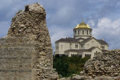 Михаил Развожаев - В Севастополе временно запретили экскурсии, спектакли и свадебные гуляния - mk.ru - Севастополь