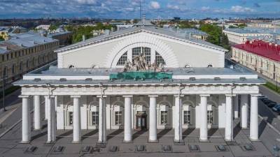 Михаил Пиотровский - Реставрацию здания Биржи в Петербурге завершат через два года - piter.tv - Санкт-Петербург