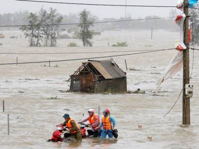 Во Вьетнаме результате стихийных бедствий 40 человек погибли, 8 пропали без вести - unn.com.ua - Киев - Вьетнам