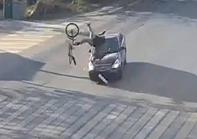 Наезд на велосипедиста на улице Зубковой сняли на видео - ya62.ru - Рязань