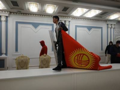 Новые выборы в Киргизии могут назначить на 20 декабря 2020 года - nakanune.ru - Киргизия - Парламент