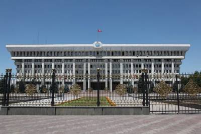 Сооронбай Жээнбеков - ЦИК Киргизии рекомендует провести перевыборы в парламент 20 декабря - aif.ru - Киргизия