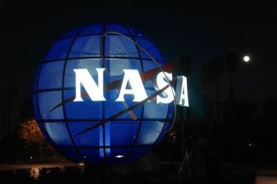 Джеймс Брайденстайн - Глава NASA заявил об увеличении шансов обнаружить следы жизни на Марсе - aif.ru - США