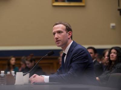 Марк Цукерберг - Джон Дорси - Трамп - Сенат США вызвал глав Google, Facebook и Twitter поговорить о цензуре в соцсетях - sobesednik.ru - США