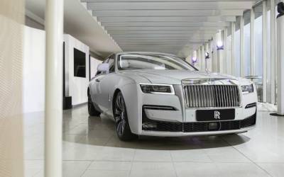 Rolls-Royce назвал российскую стоимость нового Ghost - autostat.ru - Россия
