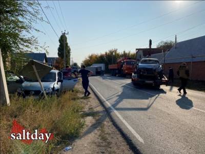 В центре Соль-Илецка произошло тройное ДТП с опрокидыванием - glob-news.ru