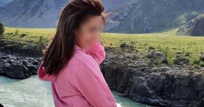 Пластический хирург изуродовал сибирячке грудь и слил фото в Сеть - ren.tv - Новосибирск