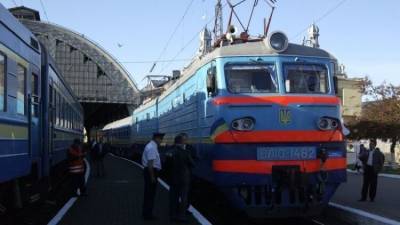 Украинской железной дороге задолжали более $5 млн за перевозку льготников - polit.info - Украина - Киев