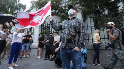 Ярослав Нилов - В Госдуму внесут законопроект о праве митингующих носить маски - iz.ru - Россия