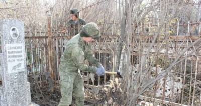 Военные РФ в Таджикистане восстанавливают места захоронения фронтовиков - dialog.tj - Россия - Таджикистан