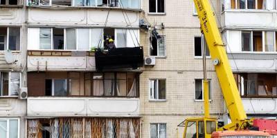 Коммунальщики о скандале вокруг дома на Позняках: Каждая минута внутри угрожает жизни спасателей - nv.ua - Киев