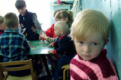 Елена Мизулина - В Госдуму внесен проект о защите детей при административного ареста родителей - pnp.ru