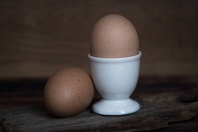 Названы ошибки хозяек, из-за которых вареные яйца плохо чистятся - Cursorinfo: главные новости Израиля - cursorinfo.co.il - Израиль