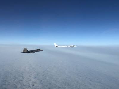 Американские истребители F-22 перехватили два российских бомбардировщика в районе Аляски - gordonua.com - Россия - США - Украина - Канада - шт.Аляска
