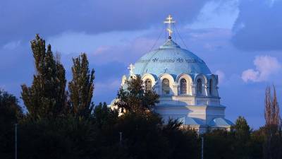 Роман Вильфанд - В Гидрометцентре предупредили о первых заморозках в Крыму и на Ставрополье - iz.ru - Россия - Крым - Сочи - Израиль - Ставрополье