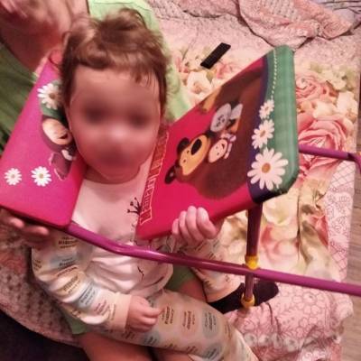 В Ульяновске двухлетняя девочка застряла головой в детском стульчике - ulpravda.ru - Ульяновск