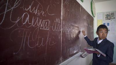 Садыр Жапаров - Русский язык останется официальным в Киргизии - iz.ru - Москва - Россия - Киргизия - Бишкек