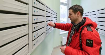 Виктор Зубарев - В Госдуме предложили запретить рекламу через почтовые ящики - m24.ru - Россия