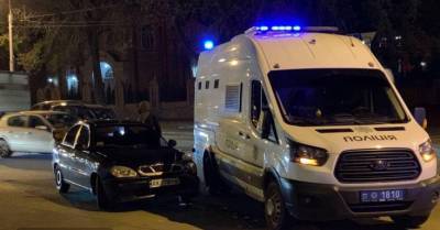 В Харькове авто врезалось в микроавтобус, перевозящий арестованных - sharij.net - Харьковская обл. - Харьков