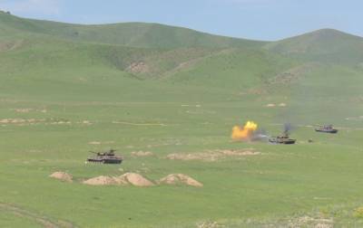 Азербайджан опроверг сообщение о сбитом в Карабахе самолете - rbc.ua - Армения - Азербайджан