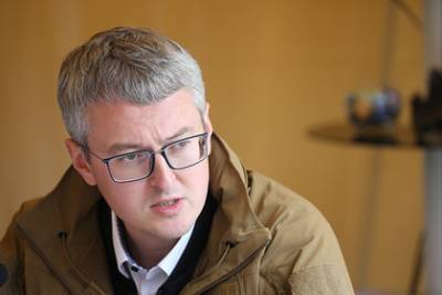 Владимир Солодов - Власти Камчатки поручили обследовать пострадавших на загрязненном пляже серферов - lenta.ru - Камчатский край