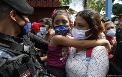 Из Гватемалы выслали свыше 3 тыс нелегальных мигрантов - korrespondent.net - США - Мексика - Гондурас - Гватемала - Республика Гватемала