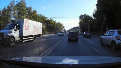 В Пензе водитель пронесся на красный свет по встречной полосе - penzainform.ru - Пенза