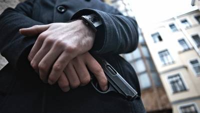 Полиция проверяет нападение врача с пистолетом на женщину в Зеленогорске - dp.ru - район Курортный - Зеленогорск