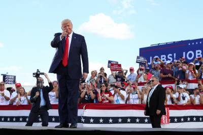 Дональд Трамп - Трамп скрыл результаты первого теста COVID-19 - СМИ - prm.ua - США