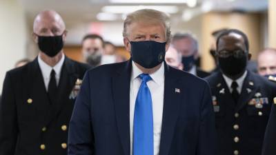 Дональд Трамп - Ху Чуньин - Китай пожелал больным COVID-19 американцам такое же лечение, как у Трампа - riafan.ru - Китай - США