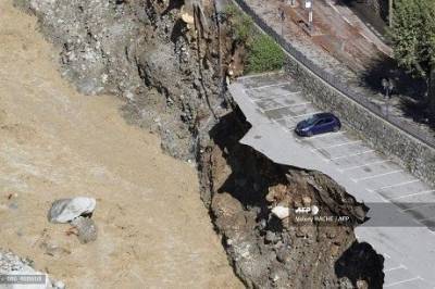Кристиан Эстрози - Потоки воды сносят дома и убивают людей: на Францию обрушилось наводнение (ВИДЕО) - enovosty.com - Франция - Ниццы