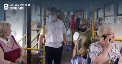 В Роспотребнадзоре назвали плачевной ситуацию с ношением масок в автобусах Казани - realnoevremya.ru - Казань - Татарстан