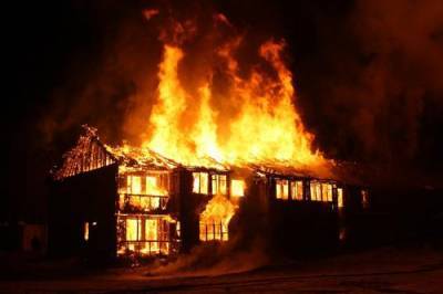 В жилом доме в Башкирии произошел пожар, погибла семья из трех человек - argumenti.ru - Башкирия - район Уфимский