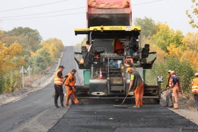Большая стройка: под Лисичанском продолжается ремонт дороги - фото - vchaspik.ua - Украина - Лисичанск - район Попаснянский