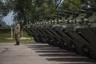 Российские военные собрались в Киргизию - lenta.ru - Киргизия - Бишкек