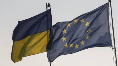 Ольга Стефанишина - Украина подписала соглашения с ЕК и ЕИБ в Брюсселе на более €300 млн - russian.rt.com - Украина - Киев - Брюссель