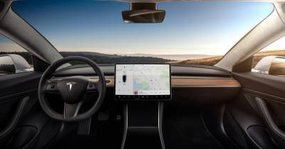 Tesla будут следить за водителями перед ДТП - popmech.ru