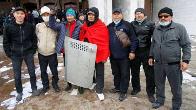 «Народ совсем обнищал»: почему Киргизия опять бунтует - smartmoney.one - Киргизия - Бишкек