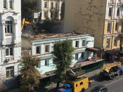 Андрей Тарасов - Адвокат прокомментировал скандальный демонтаж 150-летнего здания в Киеве - golos.ua - Киев
