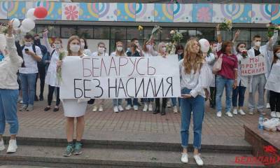 «Оказывала медицинскую помощь участникам». Гомельским волонтерам, дежурившим в судах и на акциях, дали сутки и штрафы - gomel.today - Гомель