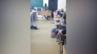 Оштрафован директор школы, где прошел урок с "захватом заложников" - vesti.ru - Тюменская обл.